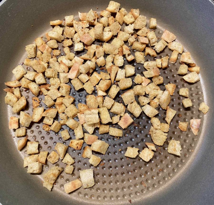 croutons.jpeg croutons.jpeg