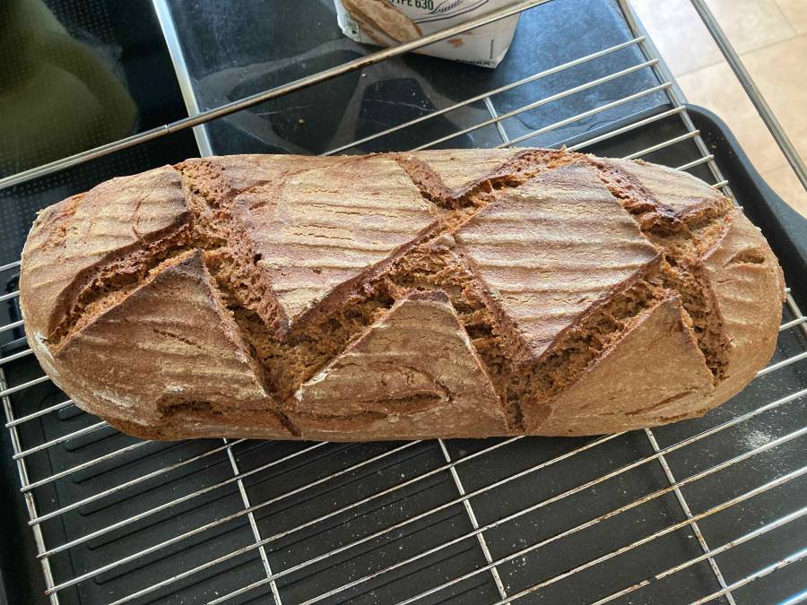 roggenbrot-lang.jpg roggenbrot-lang.jpg